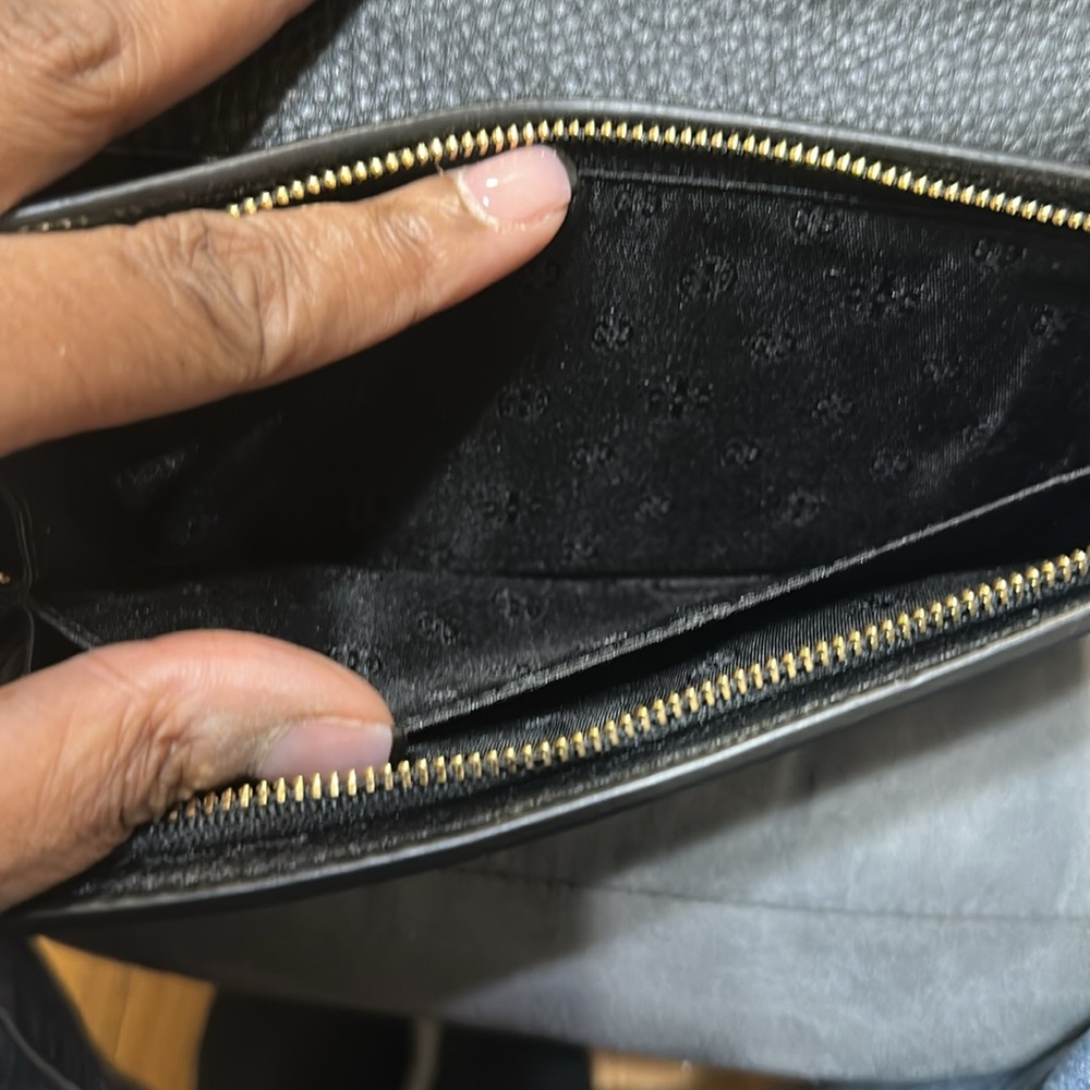 Tory Burch Black Leather Continental Wallet with Gold Logo - Picture 4 of 7